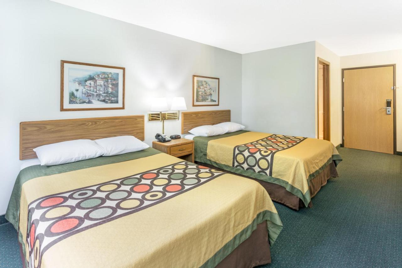 Super 8 By Wyndham Dewitt Hotel Buitenkant foto