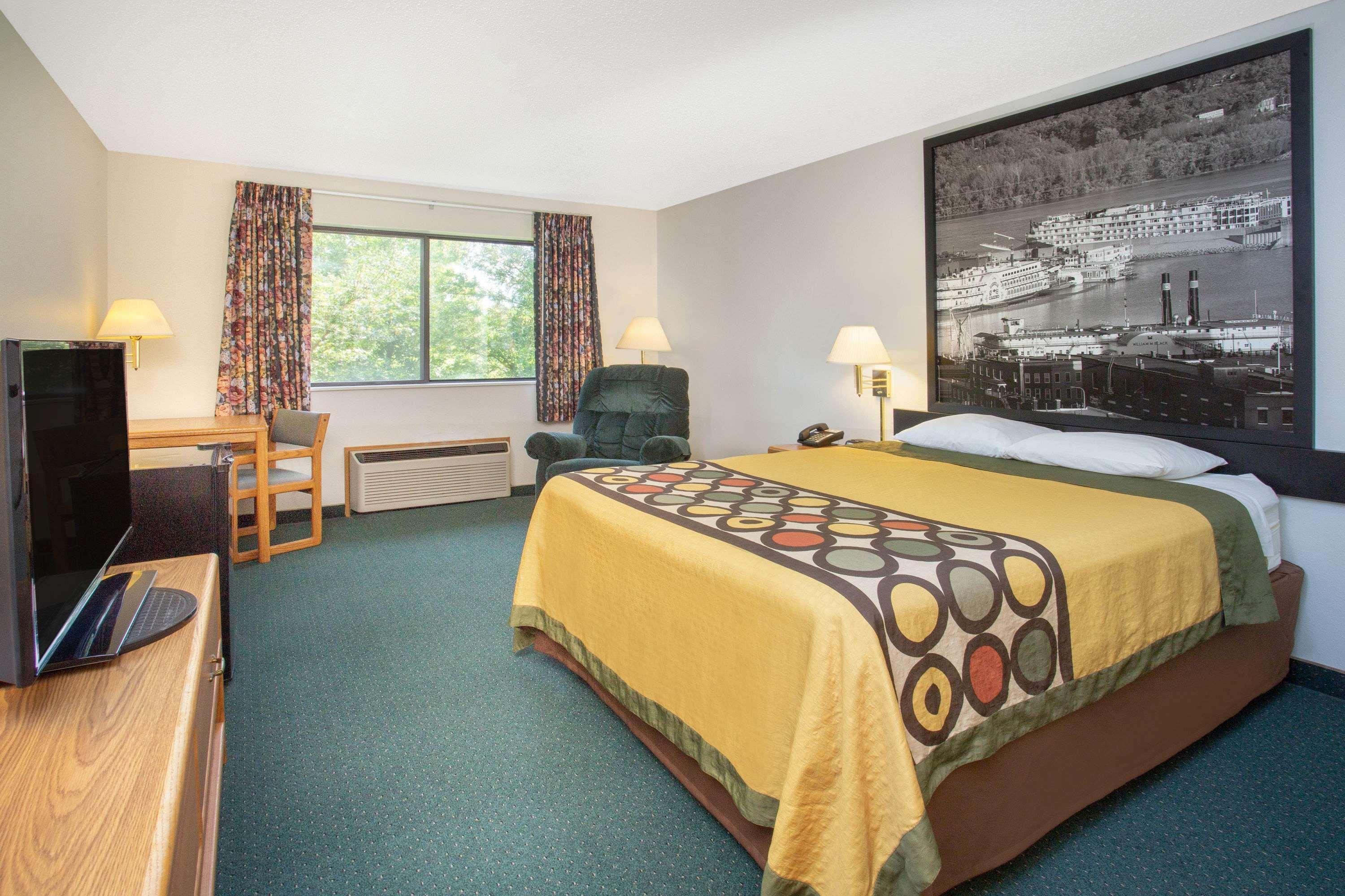 Super 8 By Wyndham Dewitt Hotel Buitenkant foto