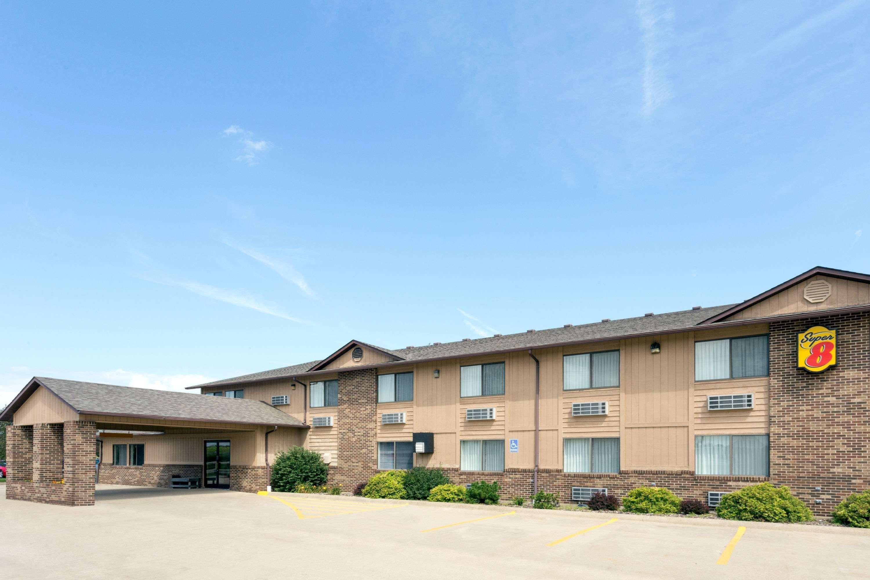 Super 8 By Wyndham Dewitt Hotel Buitenkant foto